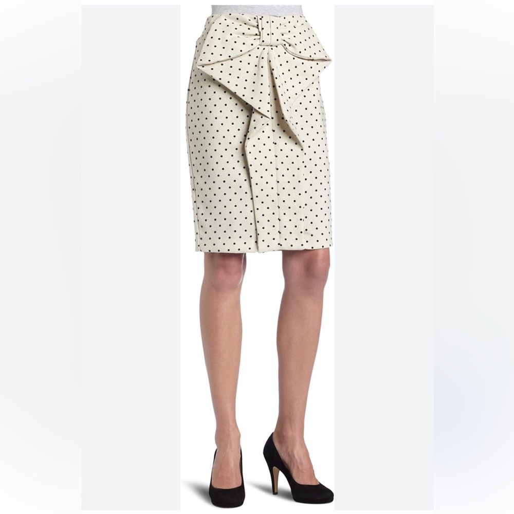 Eva Franco Skirts | Polka Dot Pencil
Size 6